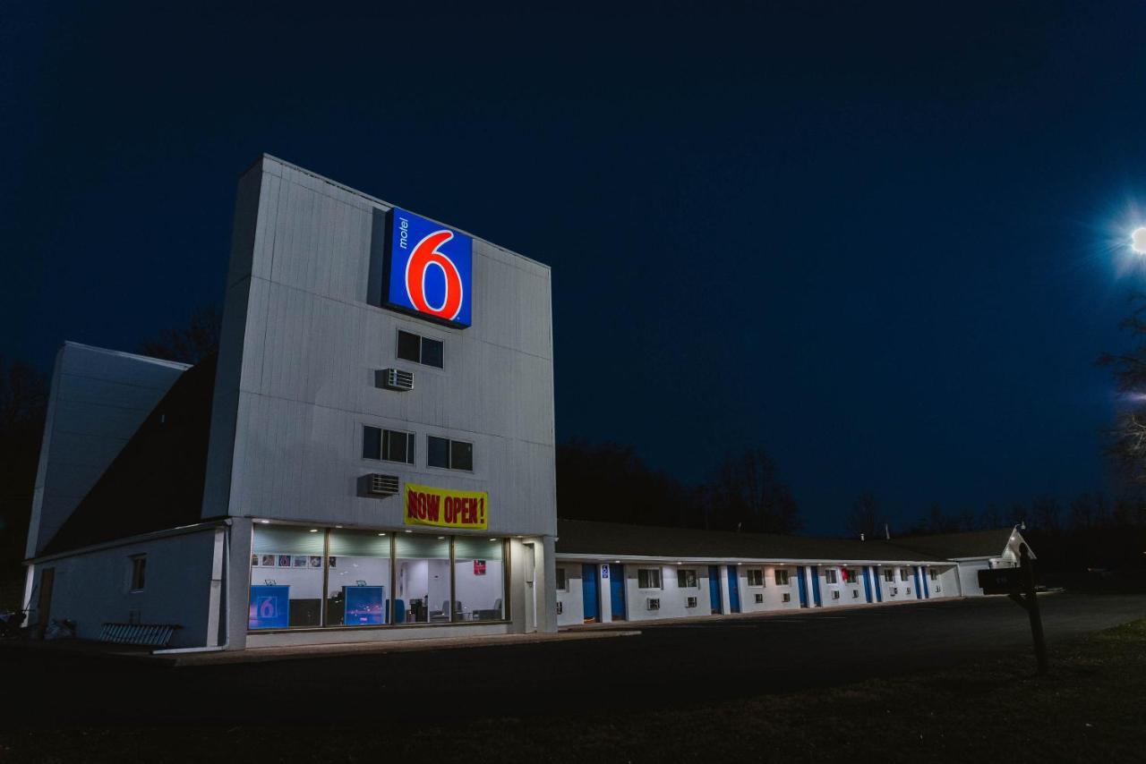Motel 6 Bellville, Oh Exterior photo